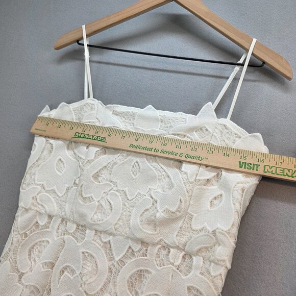 Bardot Lina Lace Sheath Knee Length Dress White Swirl Floral Lace US sz 8 or Med - Picture 10 of 12